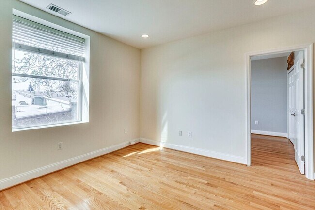 Building Photo - 219 T St NE