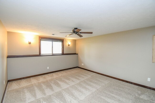Building Photo - 3436 W 84th Pl