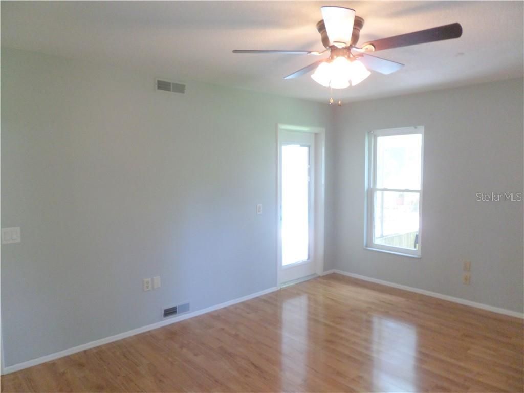 Building Photo - 3601 Garden Lakes Clenet