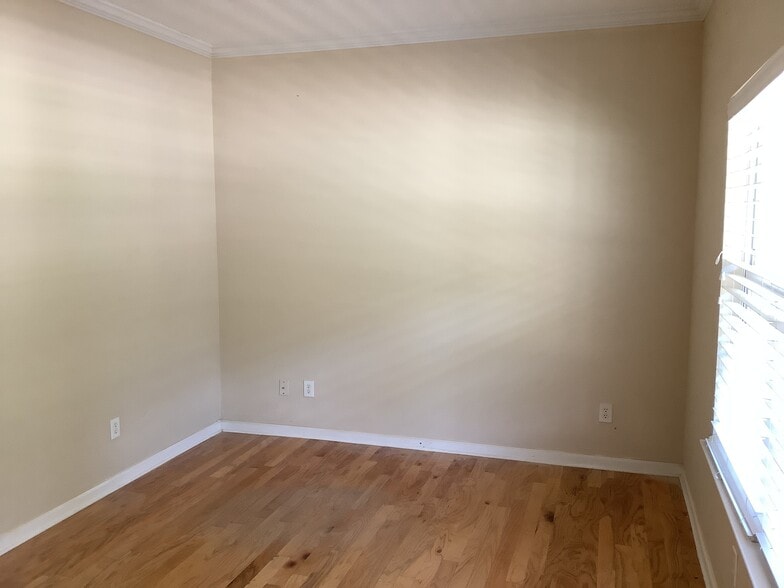Building Photo - 116 Fairhaven Dr
