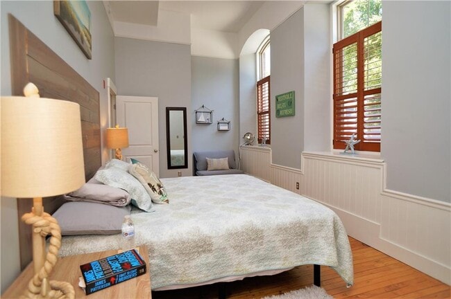 Building Photo - 426 Spring St