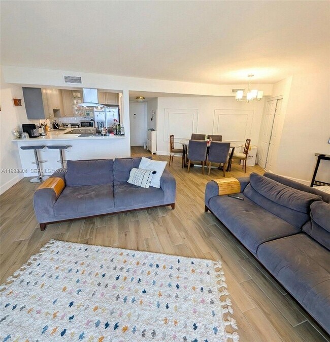 Building Photo - 1200 NE Miami Gardens Dr