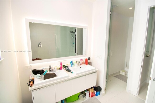 Building Photo - 6320 NW 104th Path