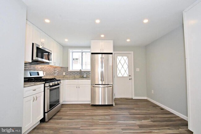 Building Photo - 3554 Miller St