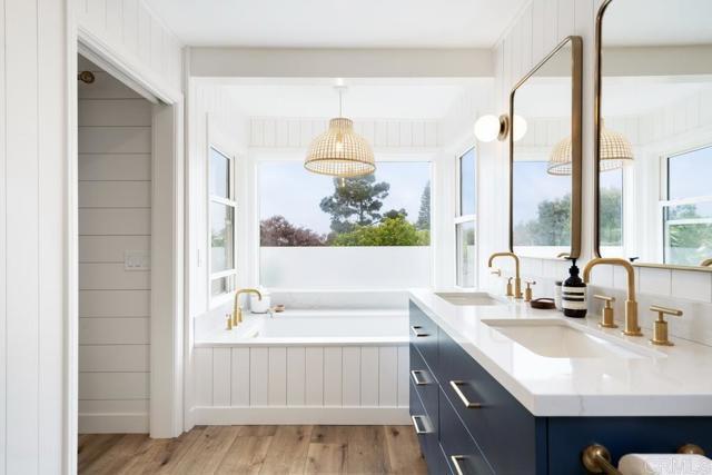 Building Photo - 561 N Rios Ave