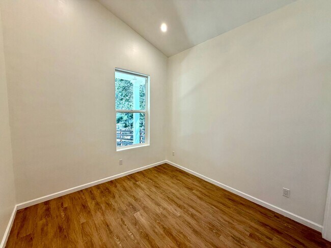 Building Photo - New Modern Farmhouse Cottage Coming Soon!