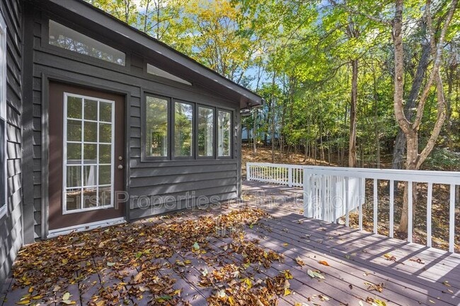 Building Photo - 6012 Lanai Ln