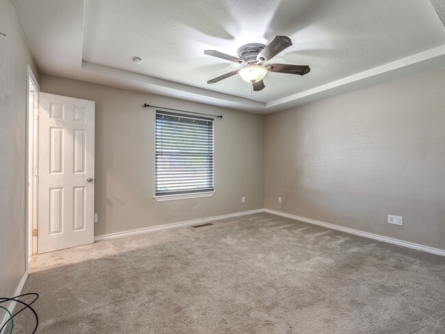 Building Photo - 3900 Hiddleston Cir