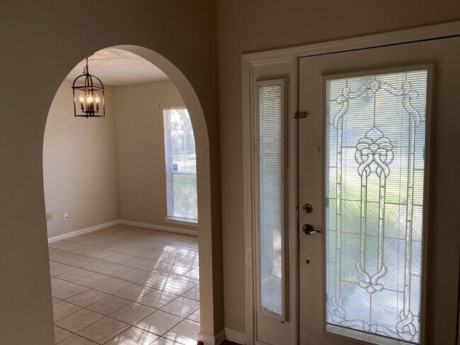 Building Photo - COMING SOON – 3 Bedroom, 2 Bathroom Single...