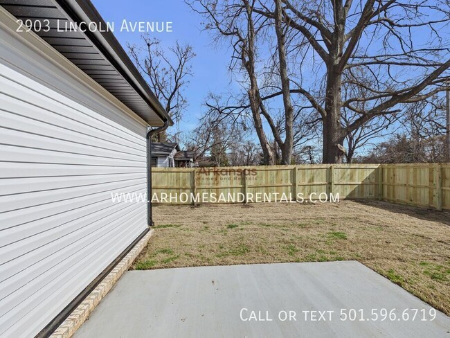 Building Photo - 2903 Lincoln Ave