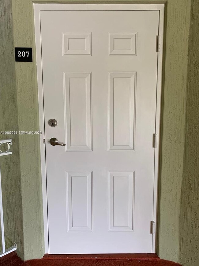 Building Photo - 290 NW 109th Ave