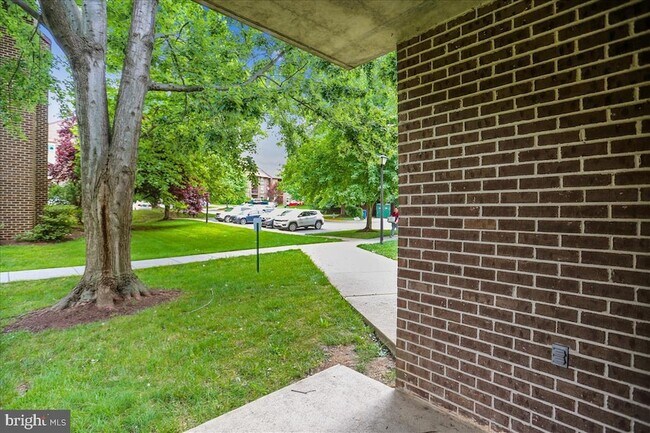 Building Photo - 18401 Guildberry Dr