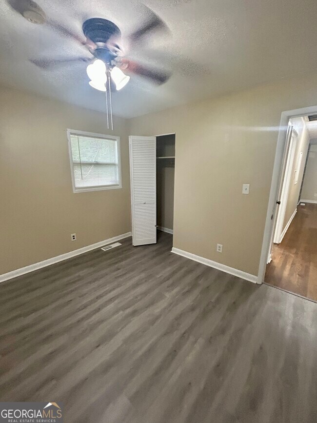 Building Photo - 6650 Westfield Dr