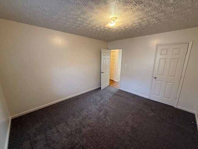 Building Photo - 5525 Jacksboro Pike