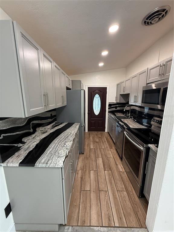 Building Photo - 4394 Pompano Dr SE