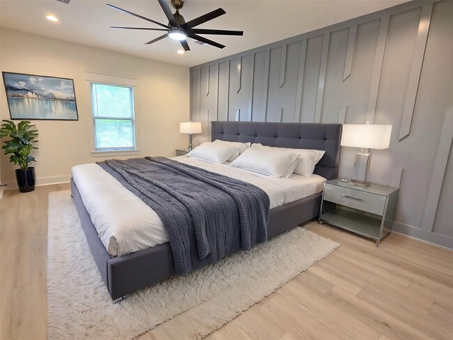 Building Photo - 19539 Dunbar Ave