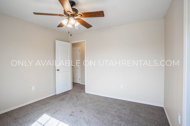 Building Photo - 215 S 1050 W