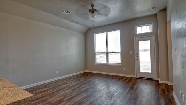 Building Photo - Spacious Single-Family Home Available Now!