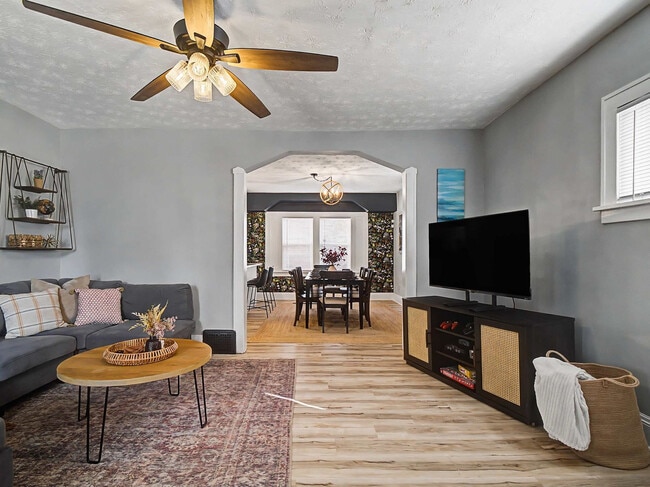 Building Photo - 3457 W 128th St