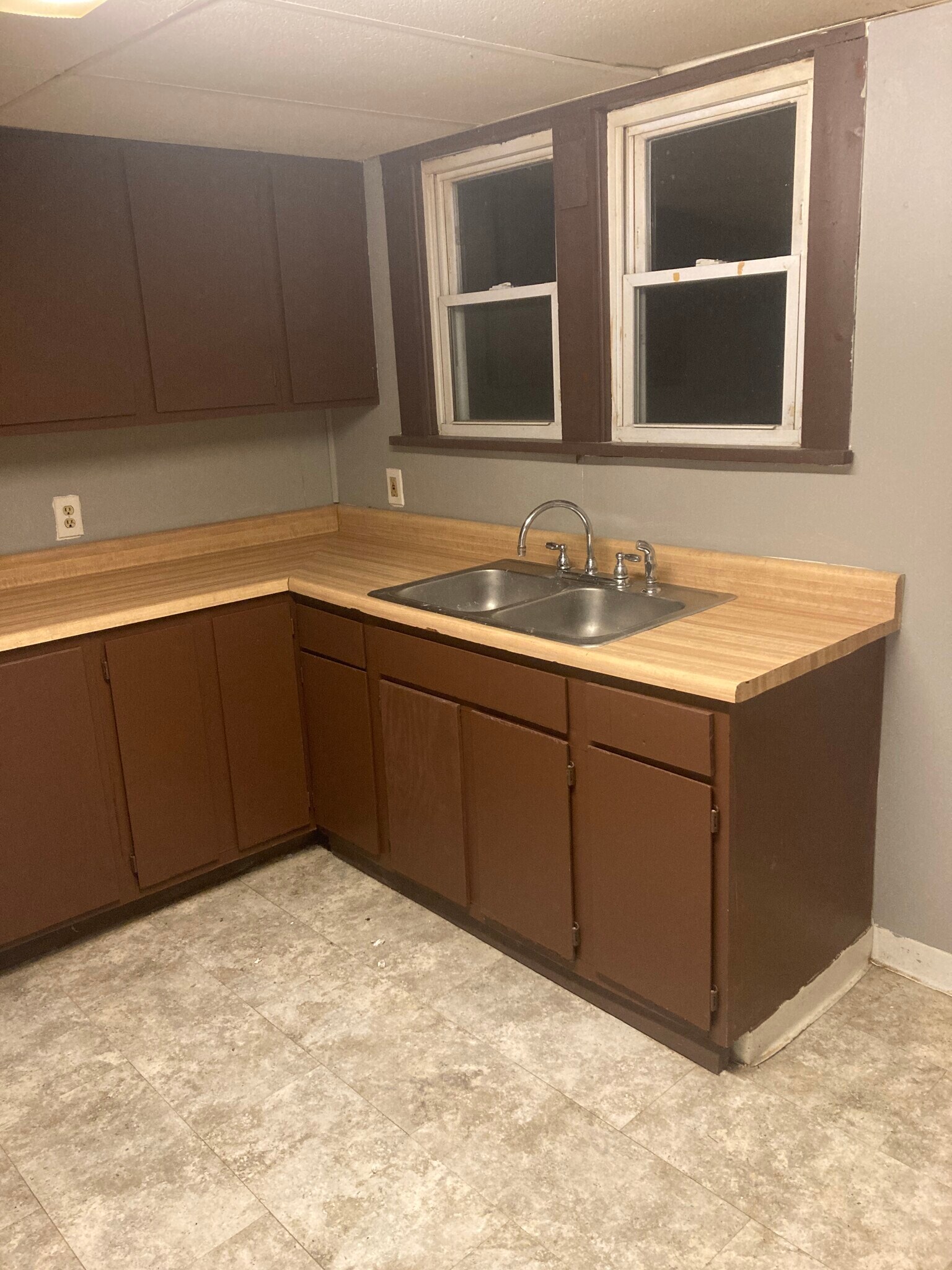 Building Photo - 87 S Main St