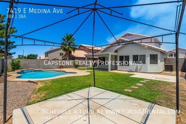 Building Photo - 7419 E Medina Ave