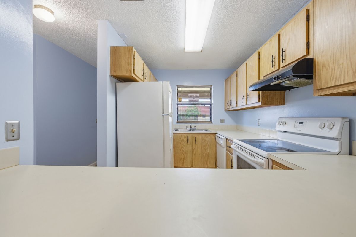 Building Photo - 506 Glenwood Dr