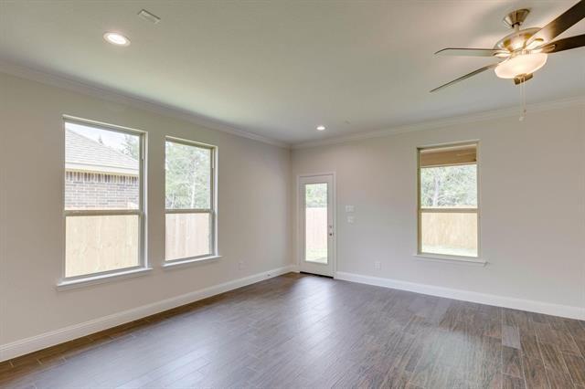 Building Photo - 1422 Avenue C