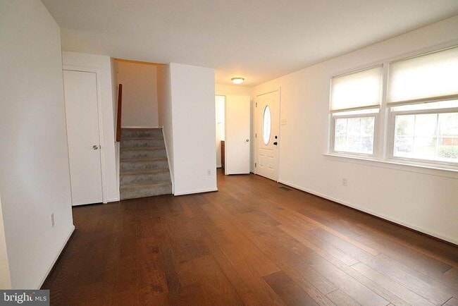 Building Photo - 138 Sharpstead Ln