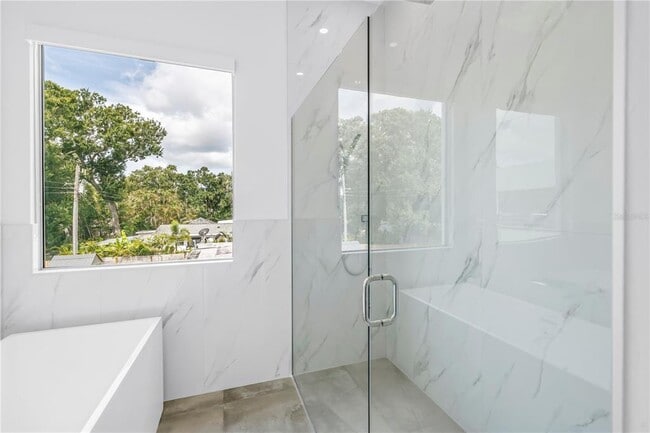 Building Photo - 2314 Floyd St