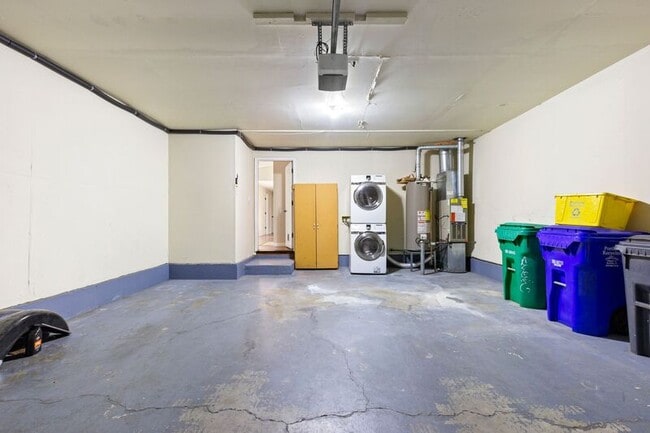Building Photo - 3918 SE 52nd Ave