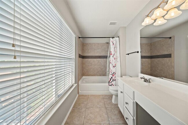 Building Photo - 308 Sunny Brook Dr