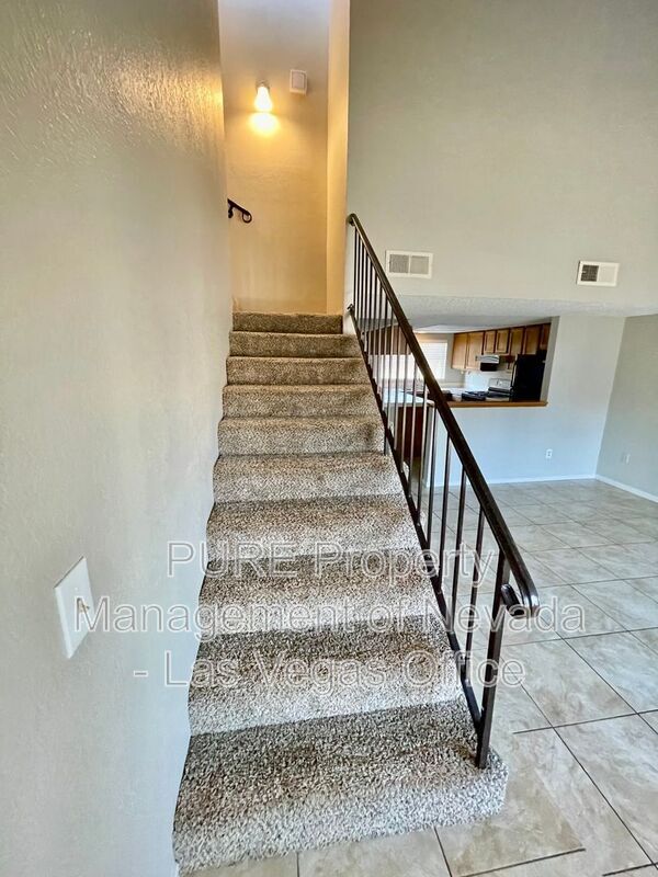 Building Photo - 2650 Sumac Ln