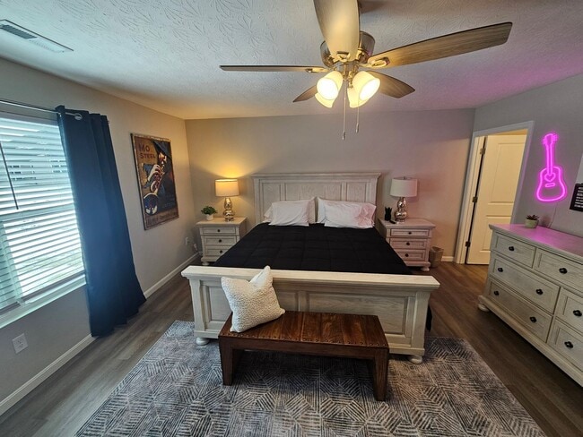 Building Photo - 814 Pierson Rd