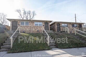 Building Photo - 821 Iowa St