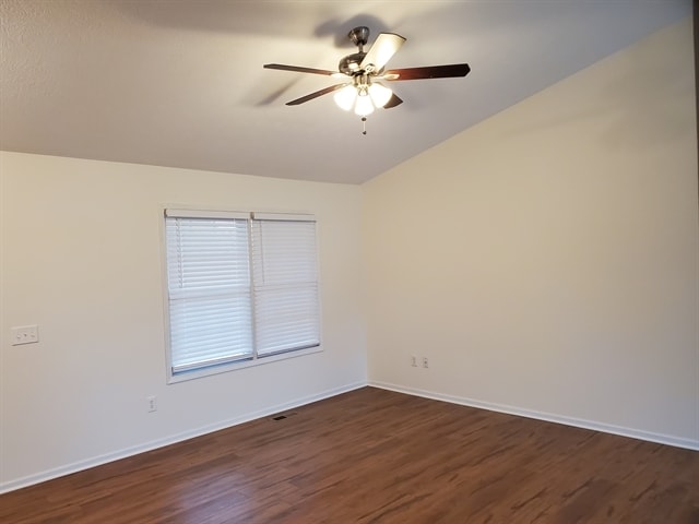 Building Photo - 814 Holly Farms Dr