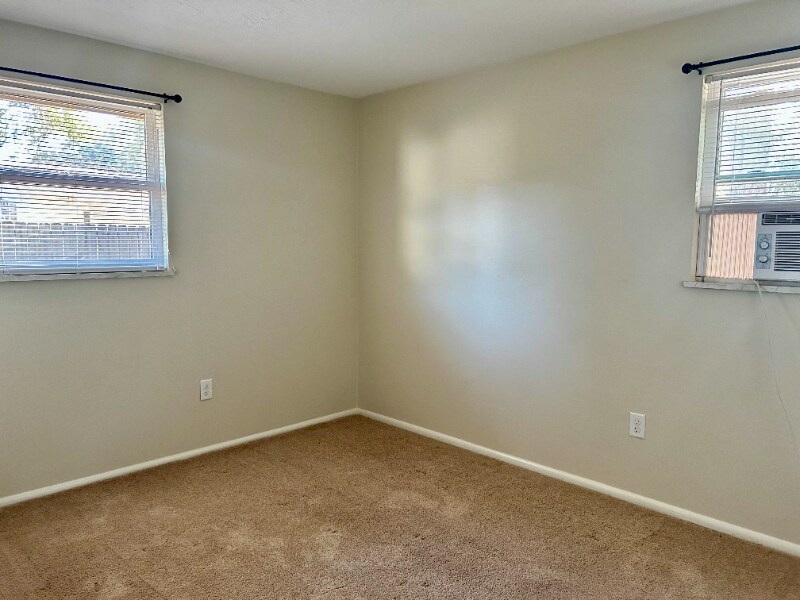 Building Photo - 1115 N Texas St