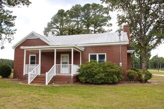 Building Photo - 5941 B Hornes Church Rd