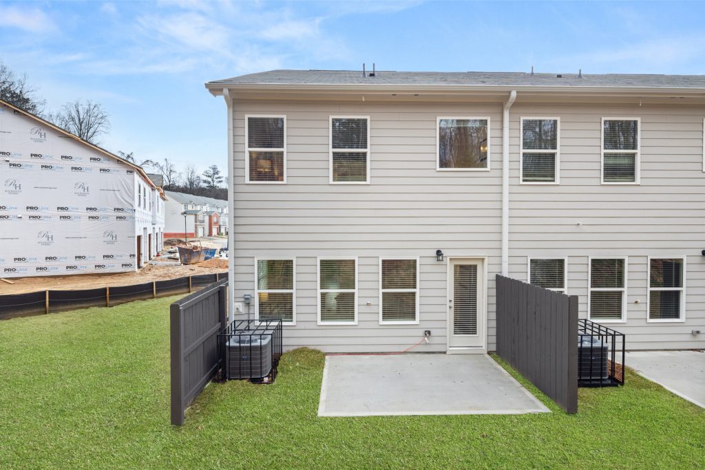 Building Photo - 4270 Notting Hill Dr SW