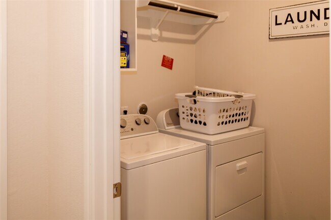 Building Photo - 10201 Waterwall Ln