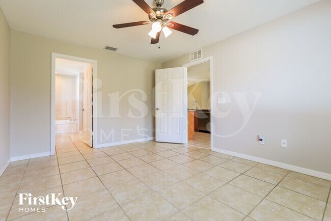 Building Photo - 4570 Lummus St