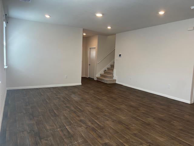 Building Photo - 311 Town Lk Bnd