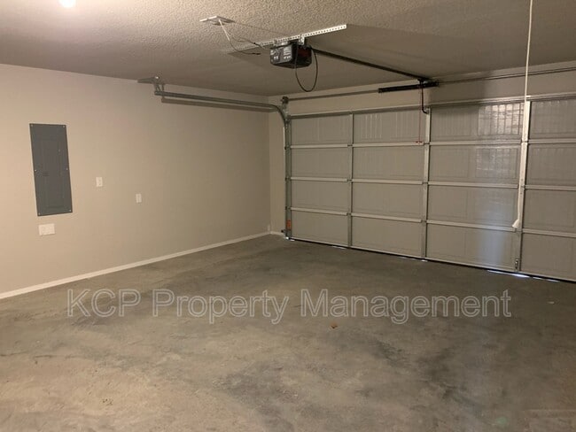 Building Photo - 6706 SW Whitmarsh Rd