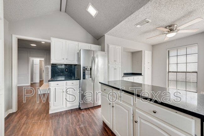 Building Photo - 13214 Fall Manor Dr