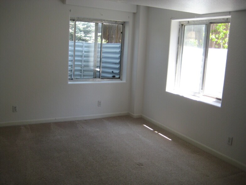 Building Photo - 1591 Brimble Dr