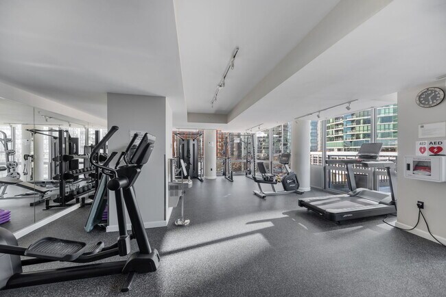 Building Photo - 1235 S Prairie Ave