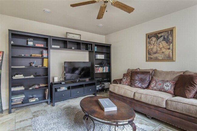Building Photo - 9344 Briar Forest Dr