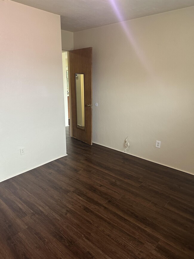 Building Photo - 2651 Chateau Ln