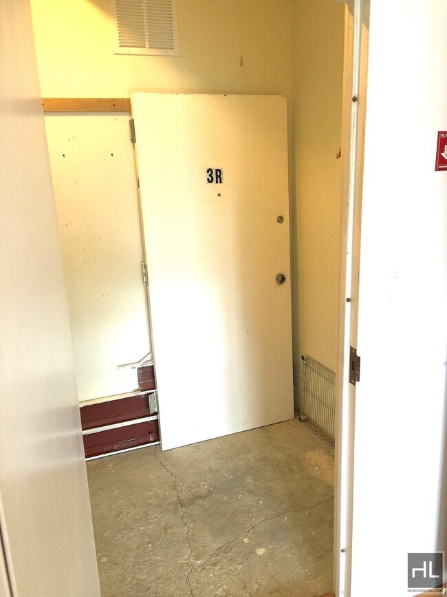 Building Photo - DRIGGS AVENUE