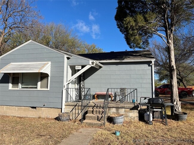 Building Photo - 3917 E Xyler St