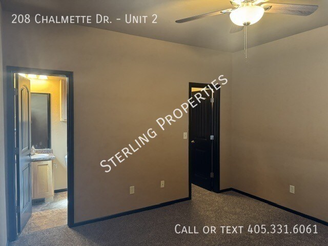 Building Photo - 208 Chalmette Dr